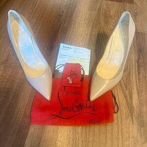 BRAND NEW AUTHENTIC Christian Louboutin Apostrophy Nude Signature Red-Sole Shoes